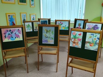 Выставка рисунков "Весенний натюрморт" 